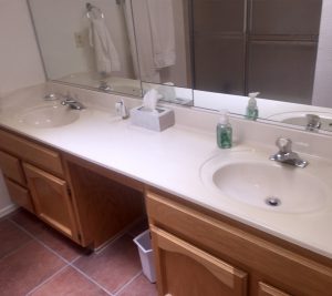bathroom-counters-granite-tile-tucson-beglarian-before